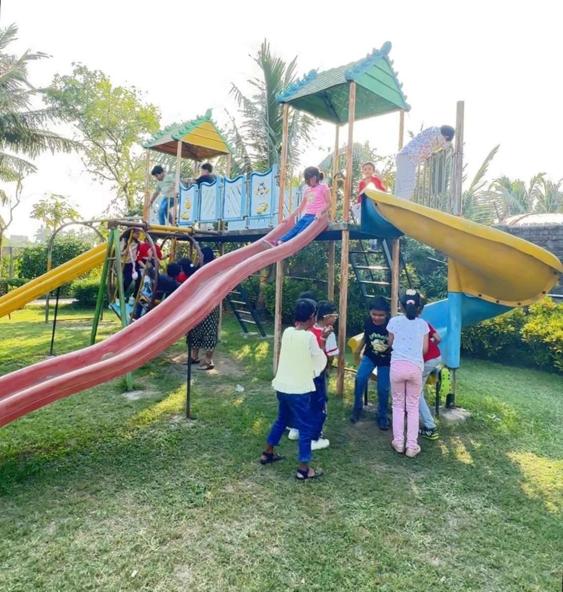 Palli Bangla Resort, Near Ruby Hospital, Anandapur Колката Екстериор снимка