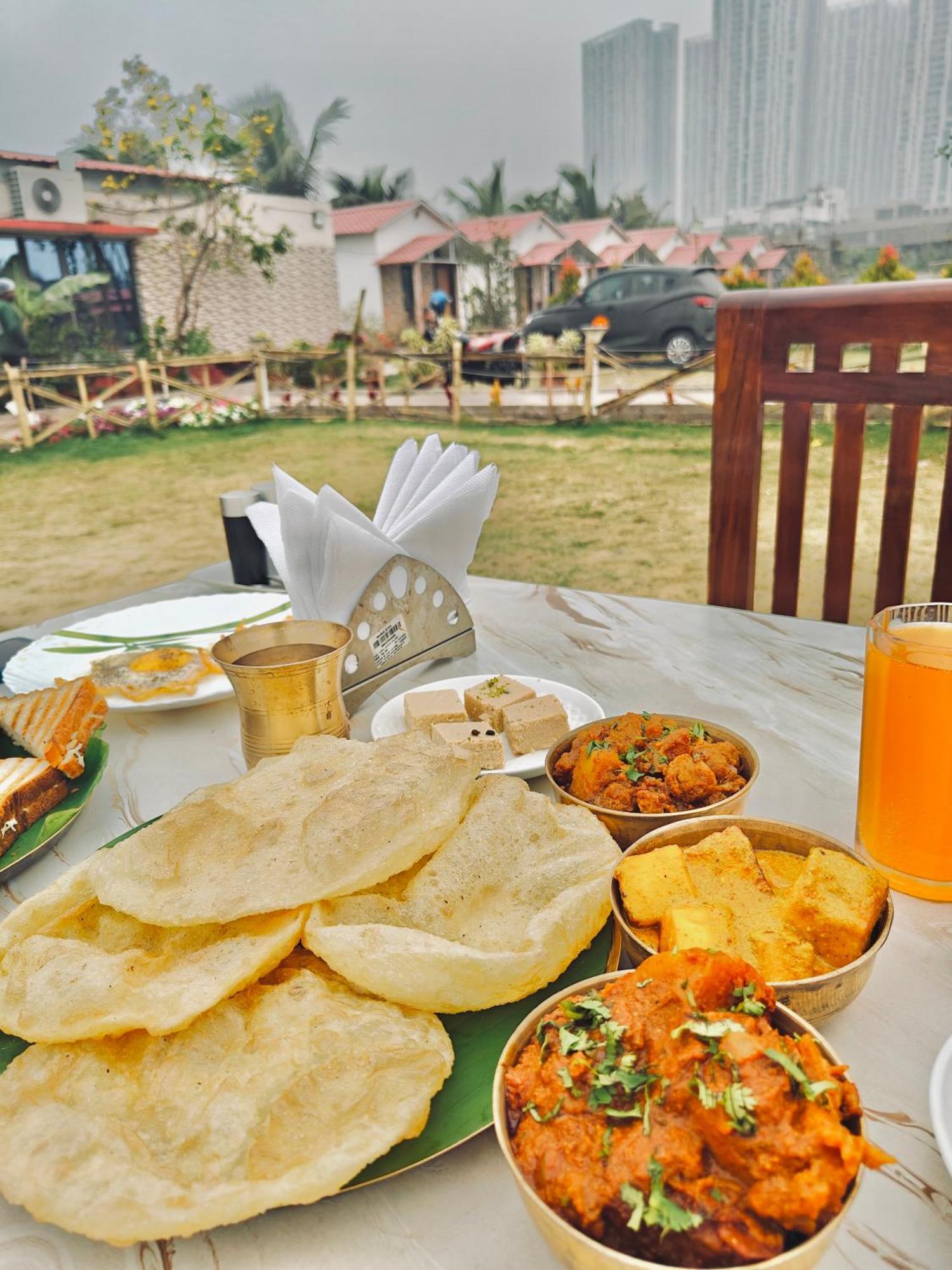 Palli Bangla Resort, Near Ruby Hospital, Anandapur Колката Екстериор снимка
