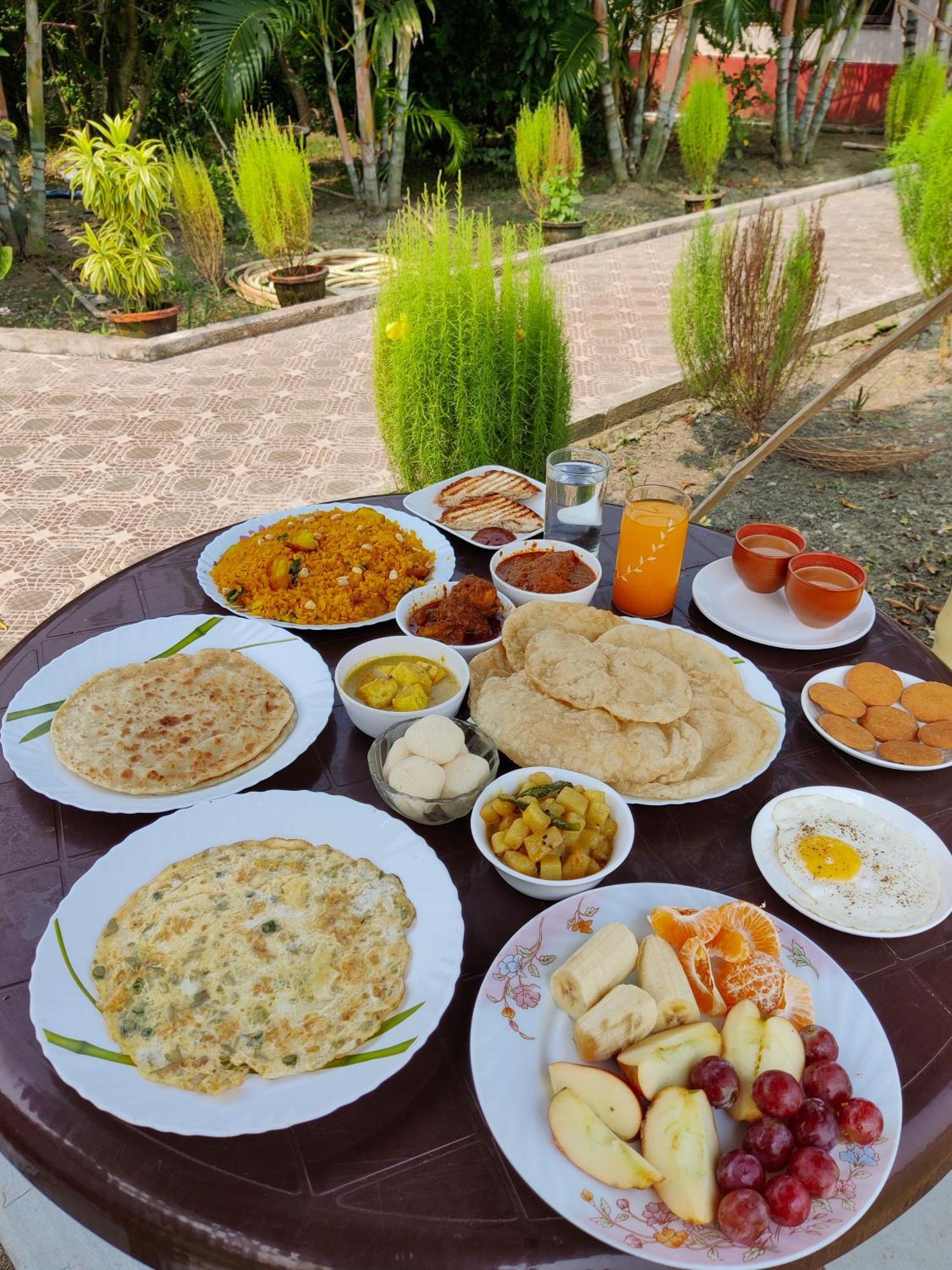 Palli Bangla Resort, Near Ruby Hospital, Anandapur Колката Екстериор снимка