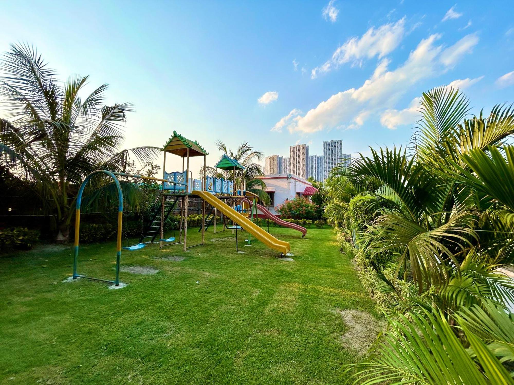 Palli Bangla Resort, Near Ruby Hospital, Anandapur Колката Екстериор снимка