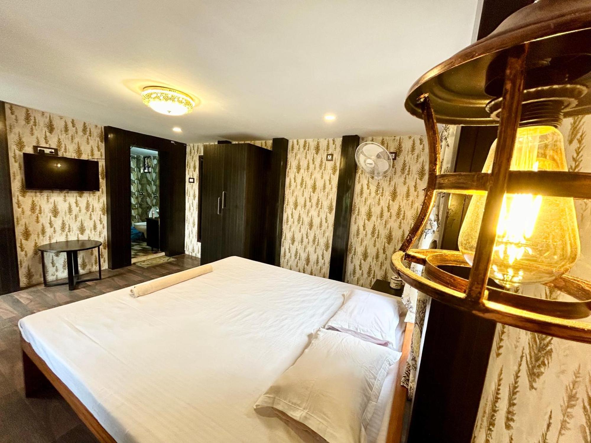 Palli Bangla Resort, Near Ruby Hospital, Anandapur Колката Екстериор снимка