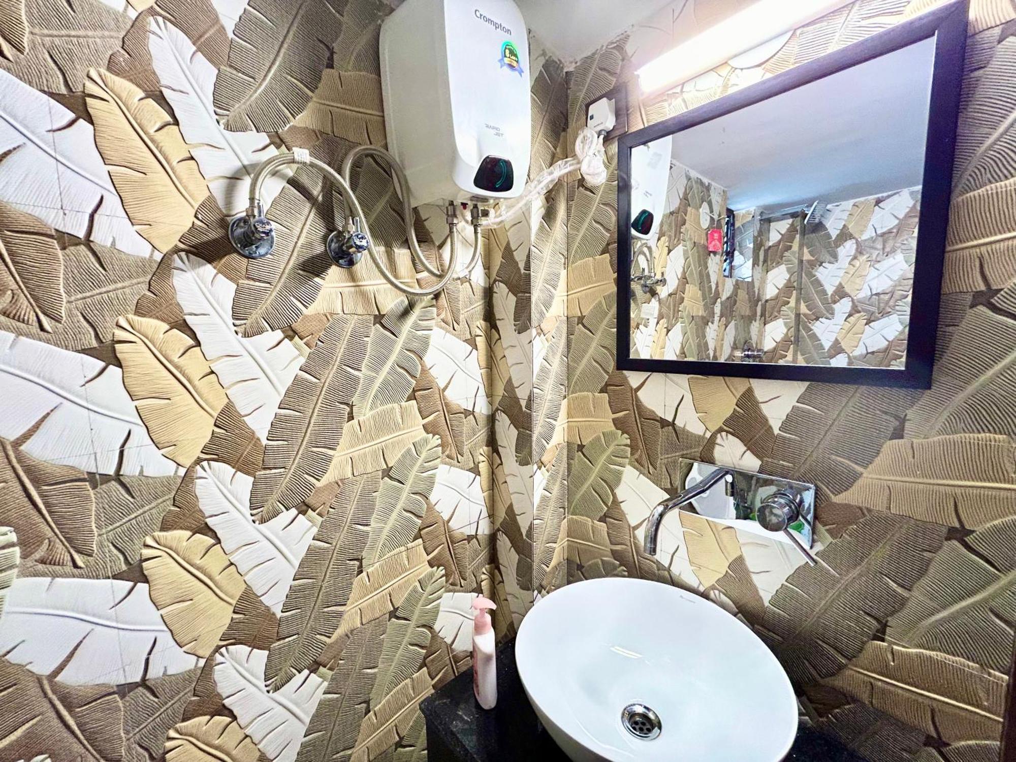 Palli Bangla Resort, Near Ruby Hospital, Anandapur Колката Екстериор снимка