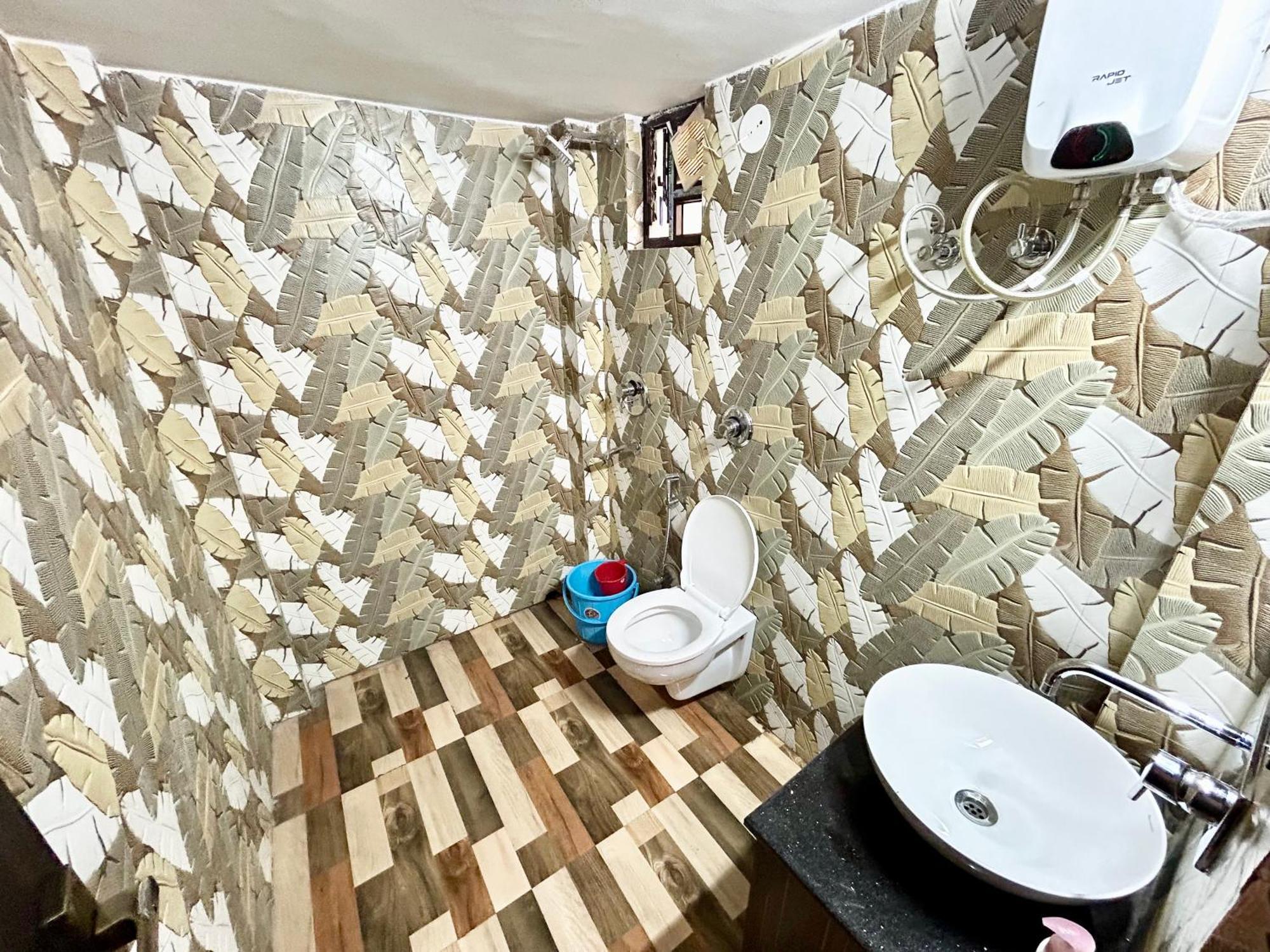 Palli Bangla Resort, Near Ruby Hospital, Anandapur Колката Екстериор снимка